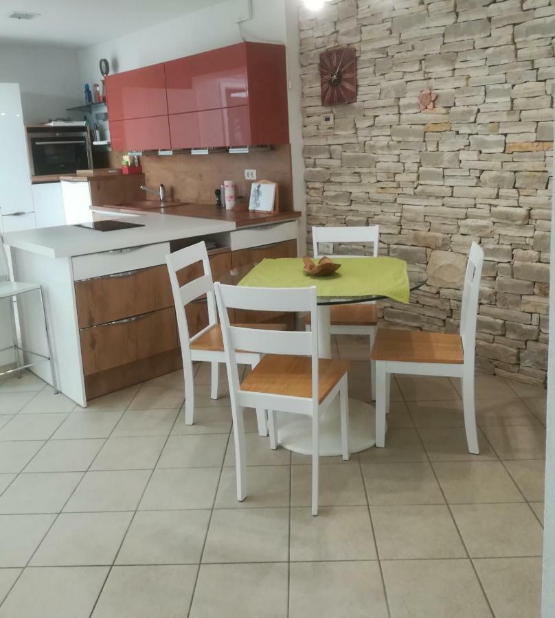 Apartma Zalka إيزولا المظهر الخارجي الصورة